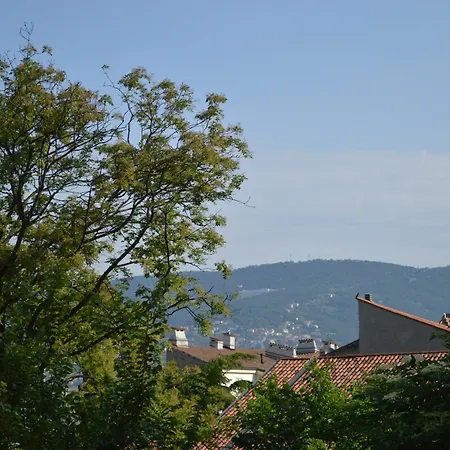 Casa Vacanze All'Angolo Trieste Exterior foto